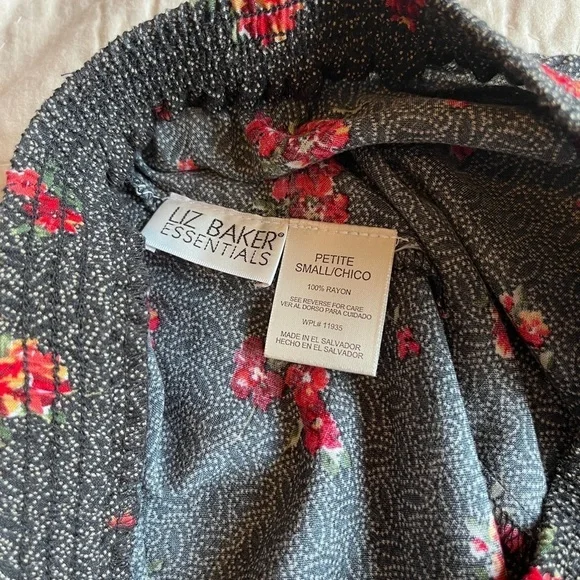 Liz Baker Essentials Skirt size Small Petite - Picture 5 of 5